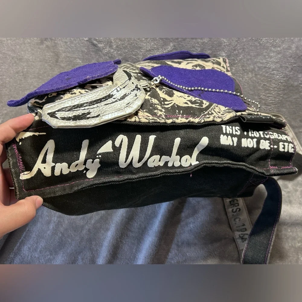 Andy Warhol x NY Visual Arts Floral Felt Tote w/ Banana Wallet - Picture 8 of 12